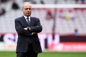 乐鱼体育官方下载-记者：坎波斯仍在与巴黎谈续约，他不是曼联蓝军考虑的管理层人选